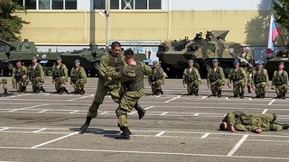ПОКАЗАТЕЛЬНЫЕ ВЫСТУПЛЕНИЯ 215 РАЗВЕДЫВАТЕЛЬНОГО БАТАЛЬОНА