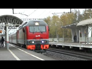 Электровоз ЭП2к-156 с пассажирским