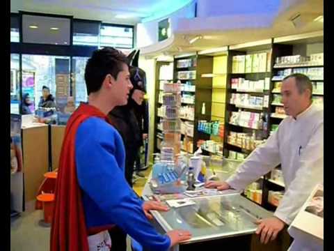 BM Parodie de Superman et Batman Remi Gaillard na pas encore pensé aux super héros, nous