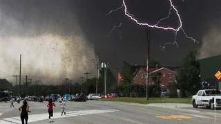 Huge EF-3 Tornado Tears Tennessee Apart!  Destruction in Clarksville, TN, USA