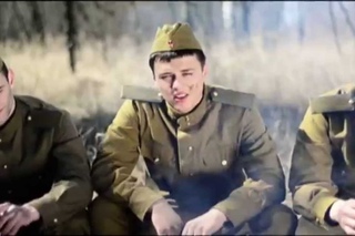 У незнакомого поселка, на безымянной высоте.