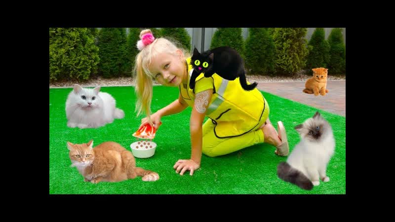 Алиса играет в мойку машин Alice play in CAR