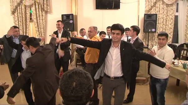 Baloqlan Eshrefov Nedendi ( Sankt Peterburq Maxsim restorani