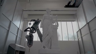 Il Robot di ROBOTOR realizza la replica della Tersicore di Canova