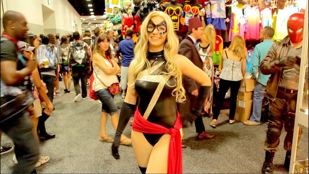 MORE Girls of Comic Con 2014 ( Part
