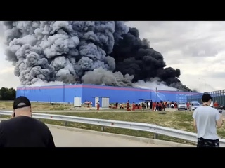 Крупнейший пожар на складе Ozon в Подмосковье. Огнем охватило 35 тысяч квадратных метров