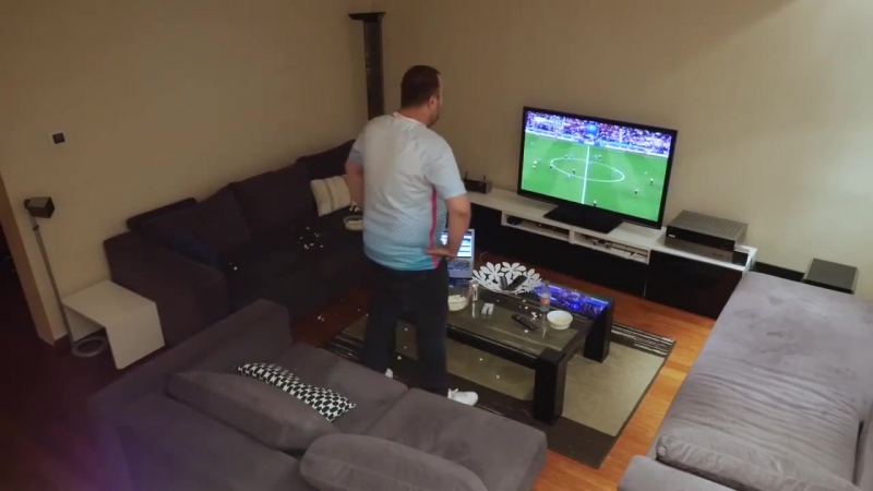 Жена жестко разыграла мужа, который захотел досмотреть