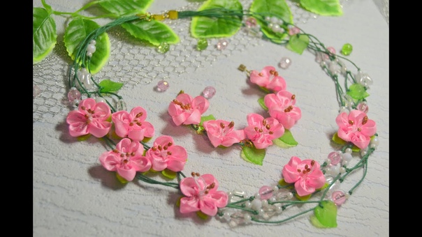 Колье с цветочками, Necklace with