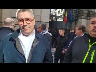 Interpellations du cabinet ministériel par des Boulangers et indépendants en colère à Bruxelles
