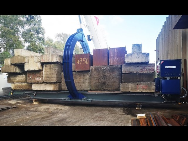 Aerial bundle extractor 65 tons