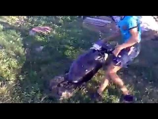 Школьник на скутере