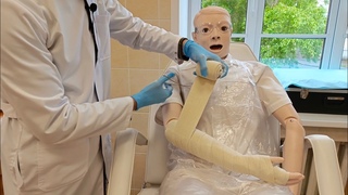 Накладываем гипс | Лечебная иммобилизация верхней конечности