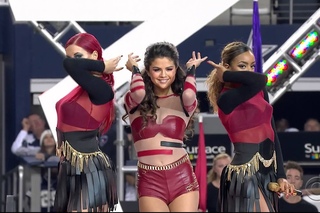 Selena Gomez - NFL Thanksgiving Day Halftime Show (11-28-13) - HDTV