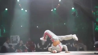 Лучший брейк данс в исполнении маленькой девочки