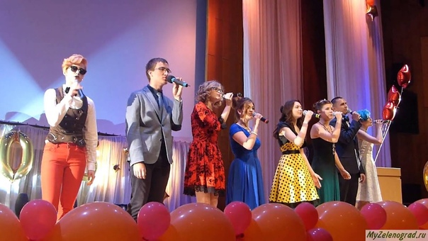 Гимн московских выпускников. Исполняют выпускники 2015 г.