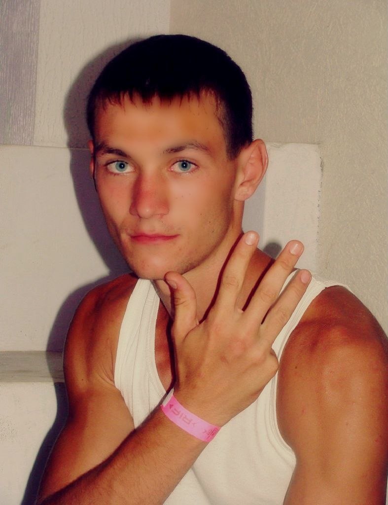 Макс Гладченко 