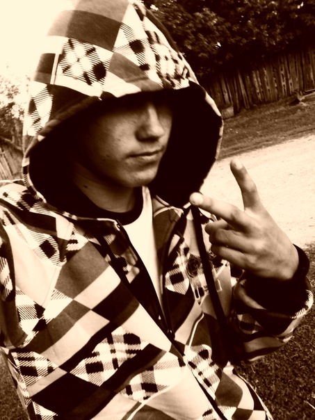 №9, Максим Аксендаров №9, Максим Аксендаров