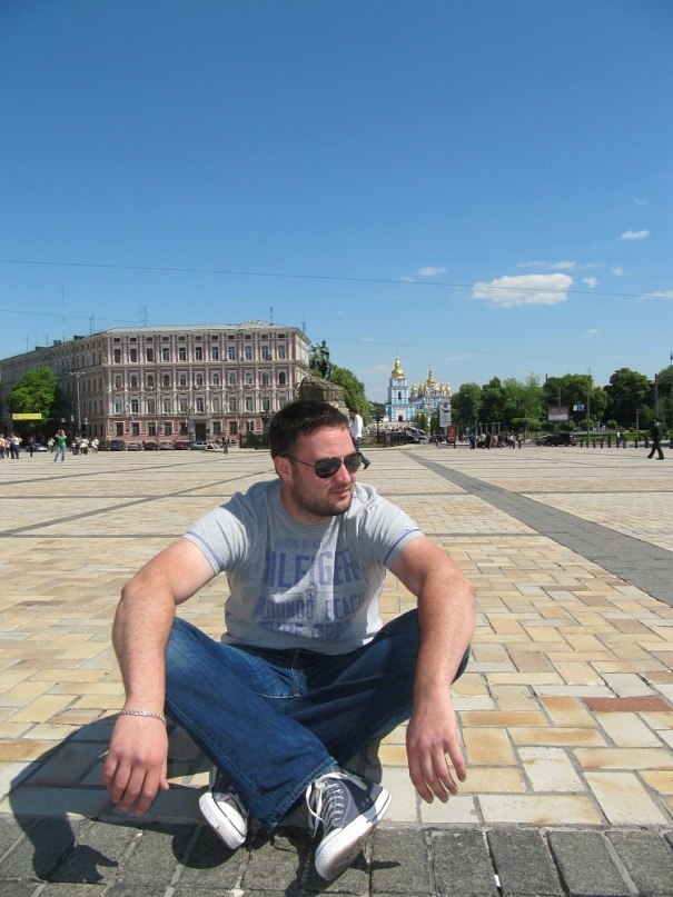 Adam Oligov Cube[ik] | Алматы