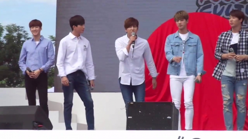 VK Fancam Rehearsal U KISS Stop Girl VIETNAM FOOD CULTURE FESTIVAL Ha