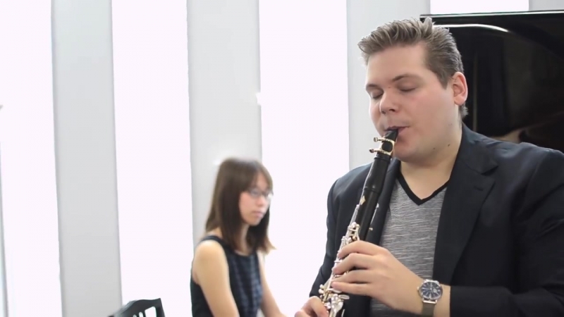Kohán plays Messager Solo de