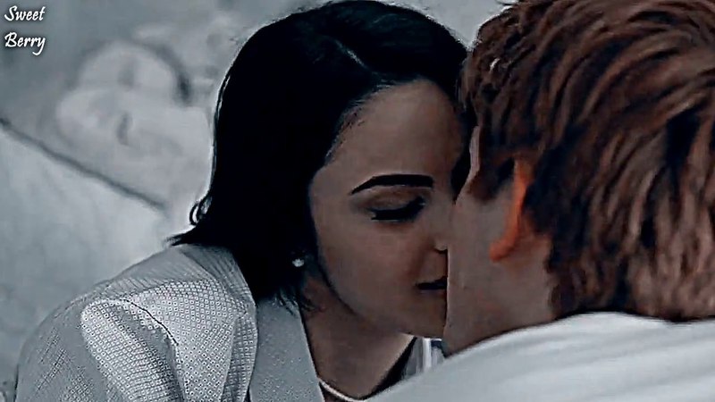Veronica and Archie La La