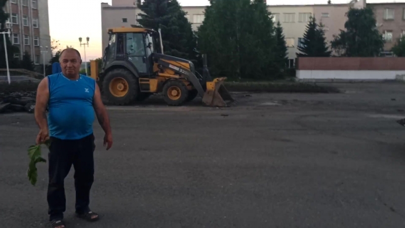 90 е в Омской области Рушат площадь