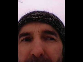 Уставший горожанин в деревне
