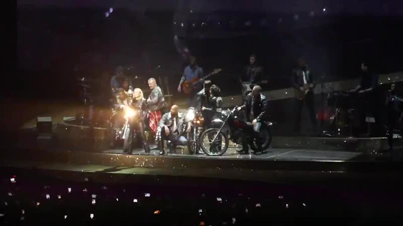 Slow ( Golden Tour,