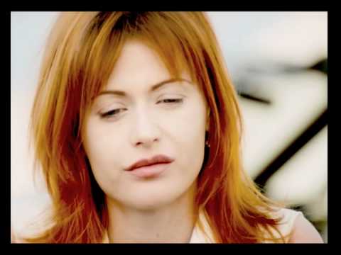 Axelle Red Rester femme ( Clip