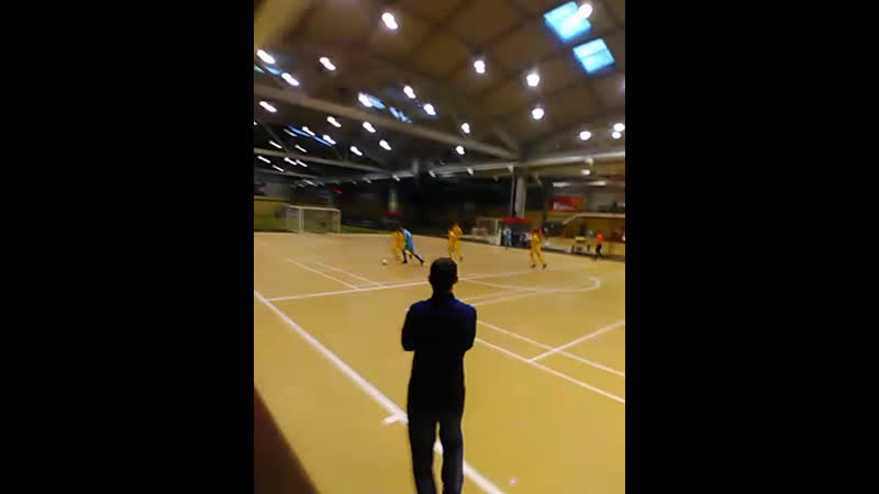 Live: m. F. c Aren