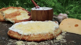 Вы никогда не ели такой Лангош! | Горячая венгерская лепешка Лангош | Hungarian Langosh | Lángos