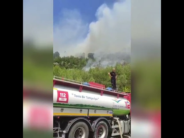 Ispartada ormanda başlayan yangın evlere
