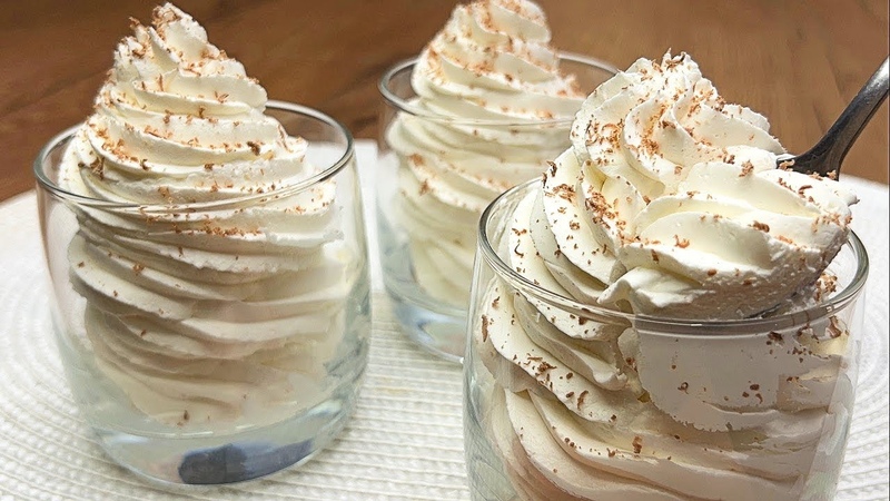 Hausgemachtes Dessert in 5 Minuten, das auf der Zunge zergeht Kein Backen oder Gelatine Keine