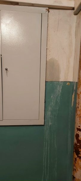 Московское шоссе 308, п1, в кармане дыра вокруг трубы...