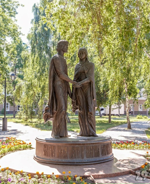 Омск памятник петру и февронии фото Омск памятник петру и февронии фото