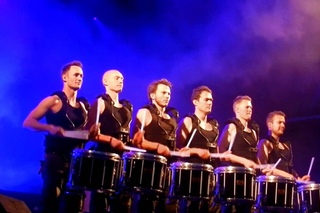 LARS LILHOLT BAND og Copenhagen Drummers  i Brovst d 27-05-2011