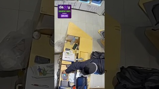Два мошенника обманули продавца и украли телефон 😰