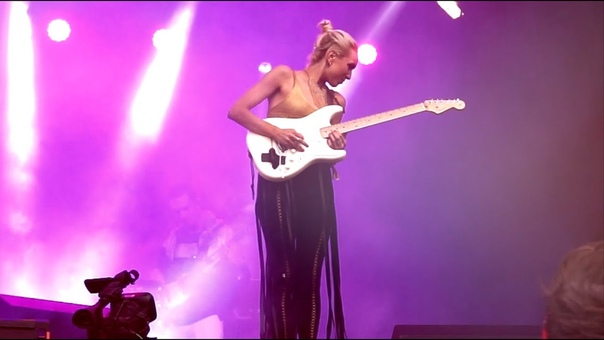 JJ ROSA, PURPLE RAIN TRIBUTE TO PRINCE LIVE. KENDAL CALLING ALBERT