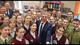 Старшеклассники первой лидской школы могли задать 100 вопросов главе района Александру Версоцкому