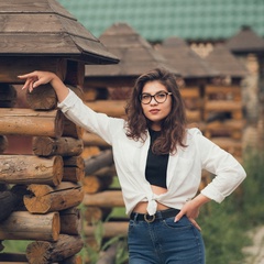 Ксения Логинова