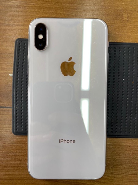 Apple iPhone X 64 ГБ