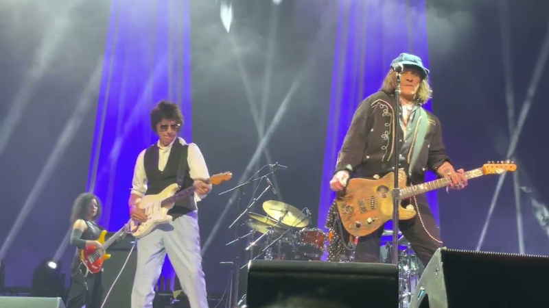 Jeff Beck Johnny Depp Isolation Meridian Hall Toronto, Ontario October 17,