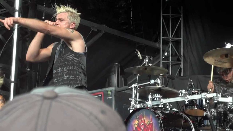 My Darkest Days Porn Star Dancing Ottawa Bluefest